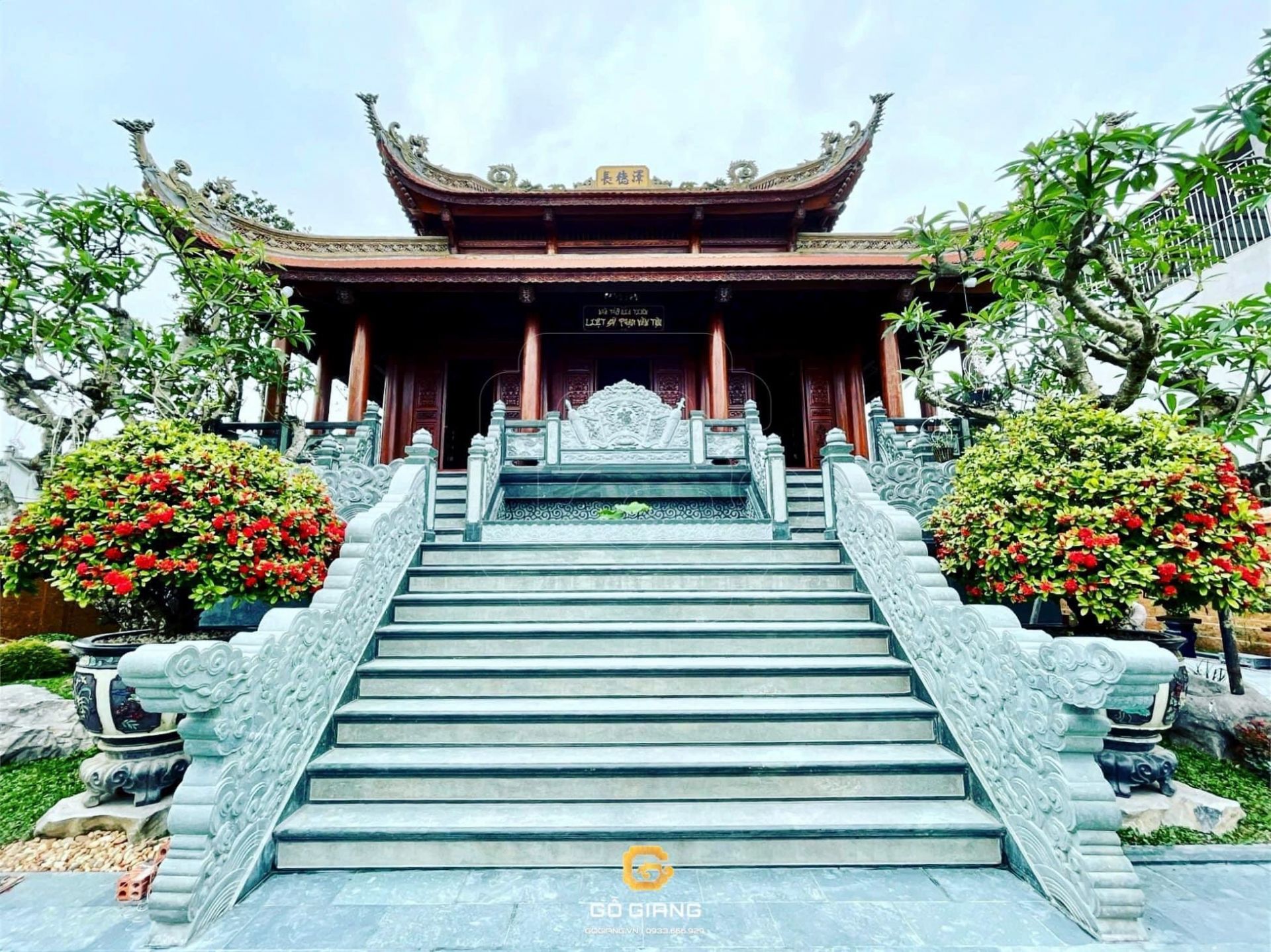 NHÀ THỜ LIM TÁM MÁI HỒNG HÀ – ĐAN PHƯỢNG với kiến trúc 2 tầng mái uy nghi